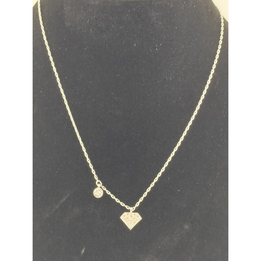 Swarovski diamond shaped pendant necklace